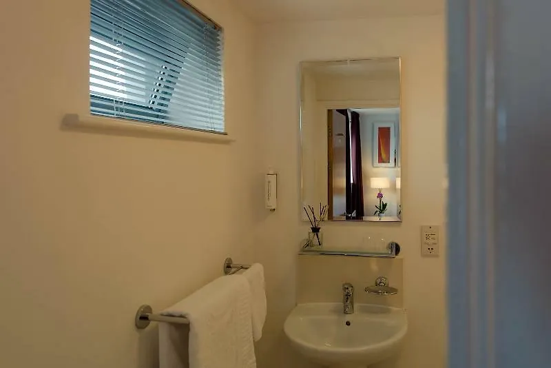 Premier Suites Newcastle Apartment