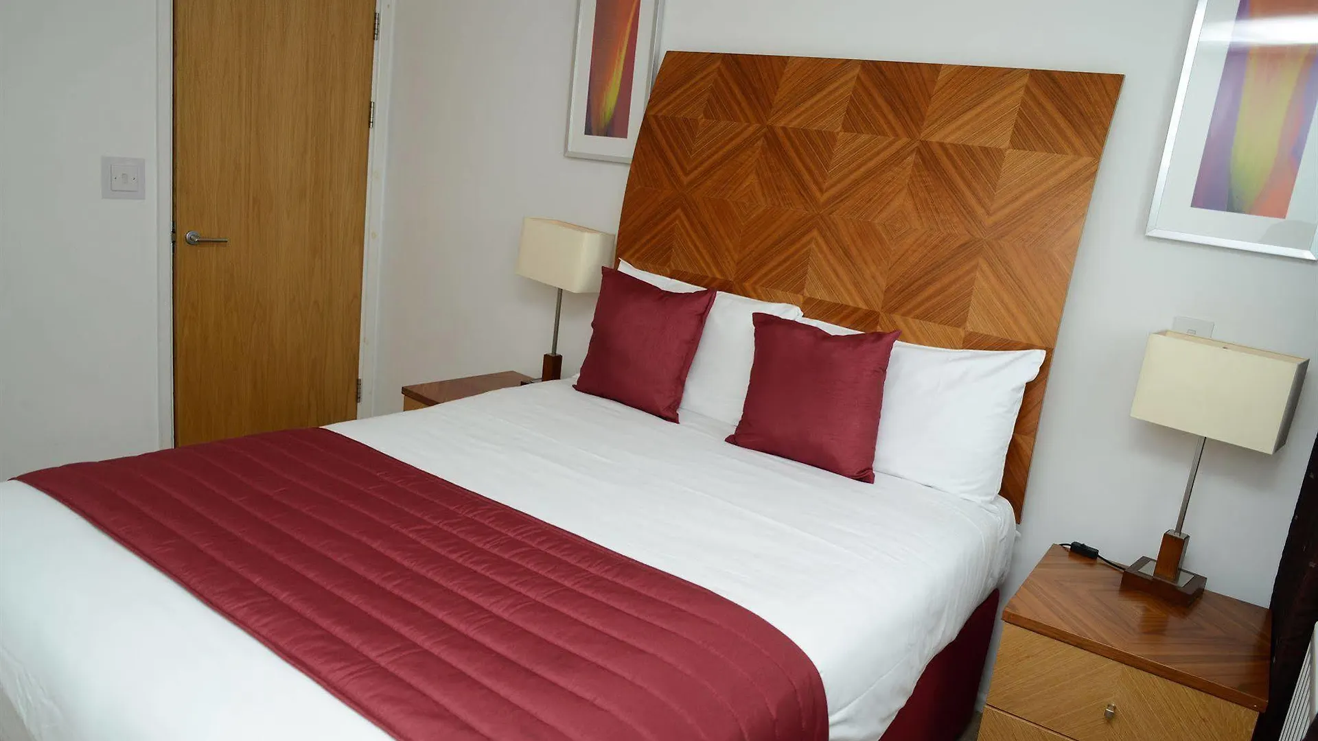 Premier Suites Newcastle Apartment